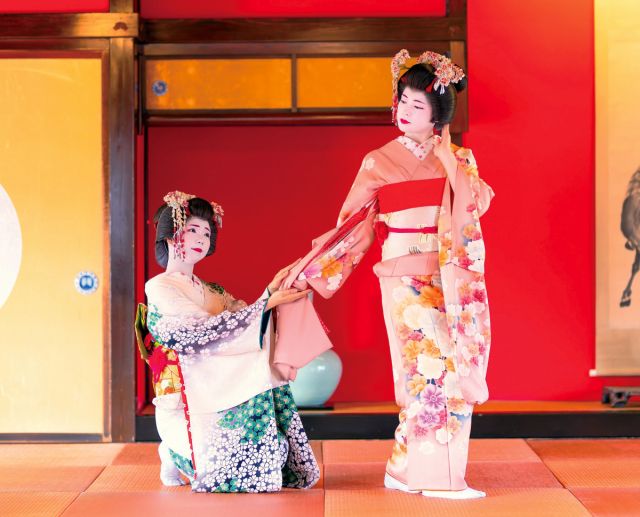 酒田舞娘と光の協演 「プロジェクションマッピングin東田川文化記念館」を初開催【1/7、1/8】