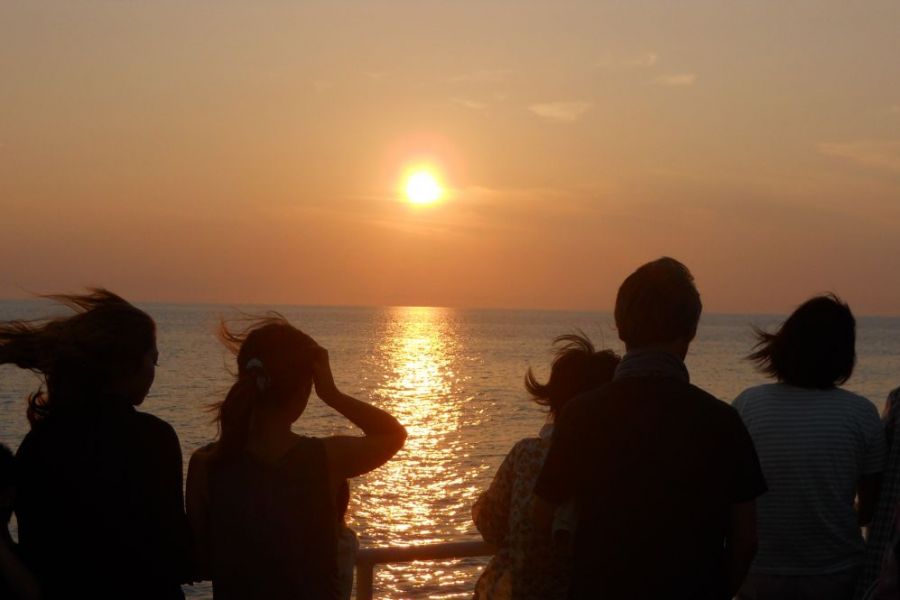【7月・8月の指定日限定】海上から日本海の夕陽を堪能しよう！
