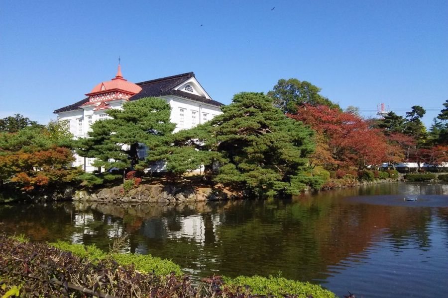 鶴岡公園