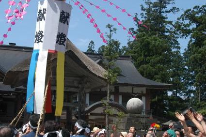 出羽三山神社例大祭（花祭り）