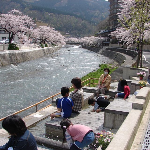 あつみ温泉　足湯（あんべ湯／もっけ湯／もっしぇ湯）