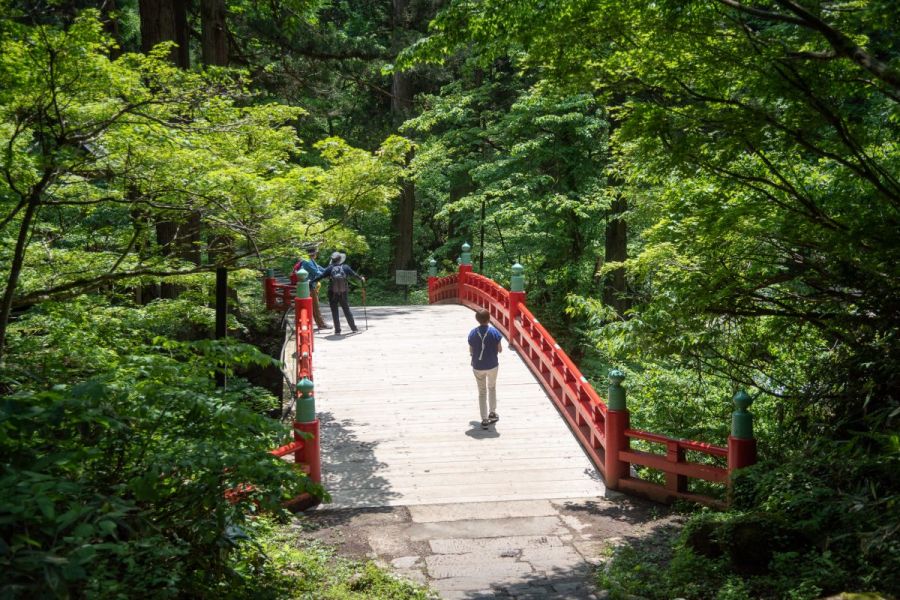 祓川にかかる神橋