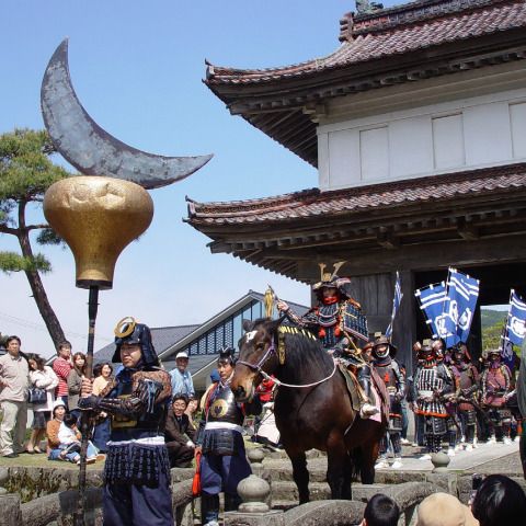 松山まつり（中山神社祭典武者行列）