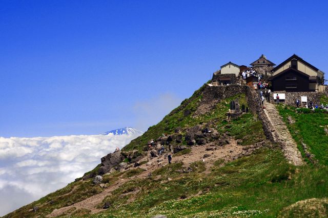 月山 湯殿山 縦走コース モデルコース やまがた庄内観光サイト 山形県庄内エリアの観光 旅行情報