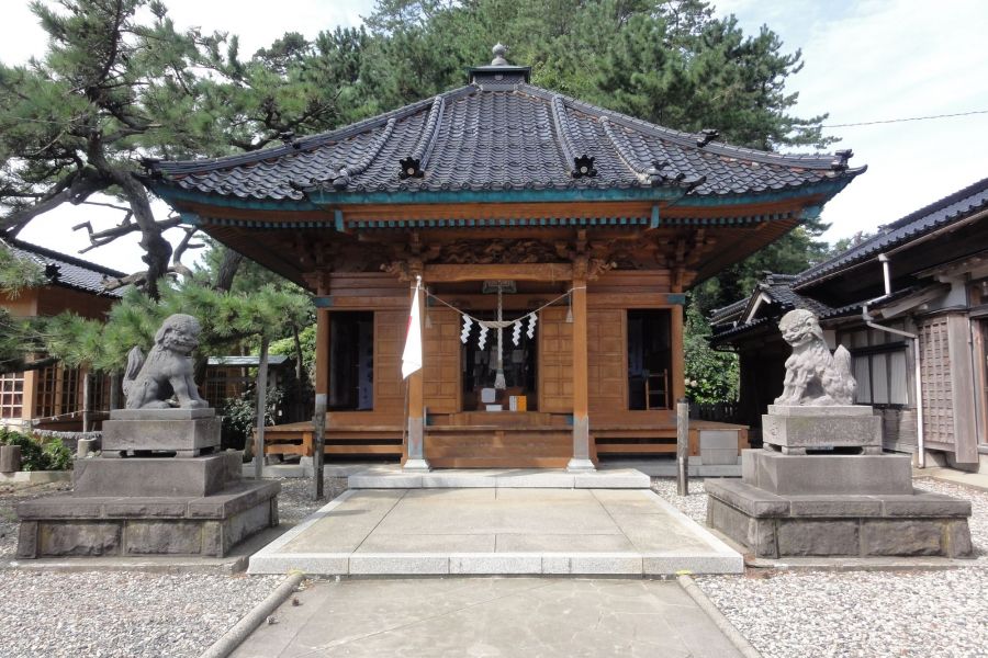 鼠ヶ関　厳島神社