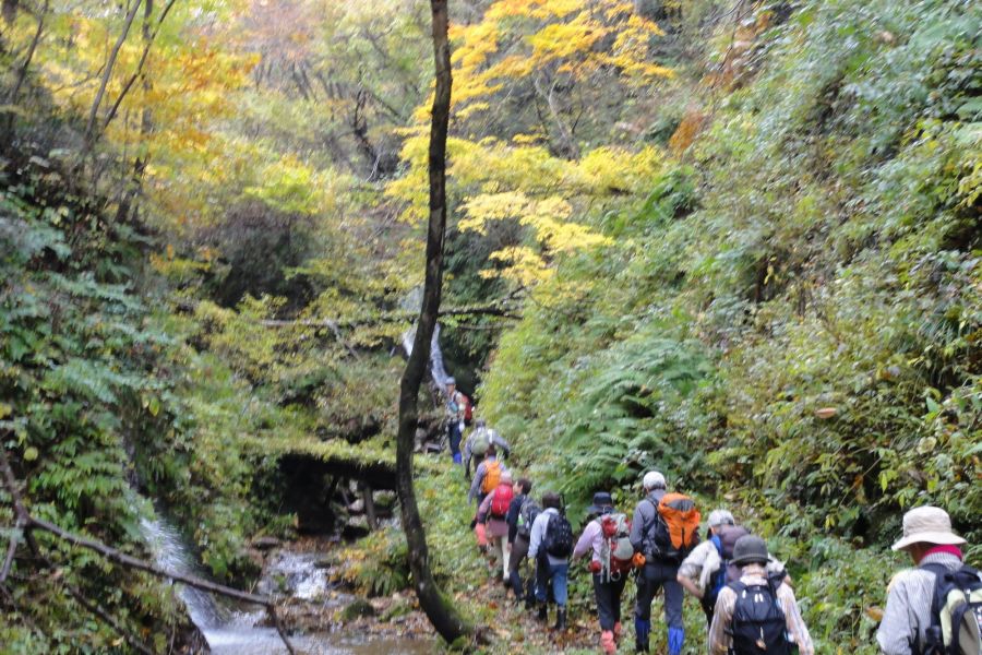 温海嶽閉山祭登山風景