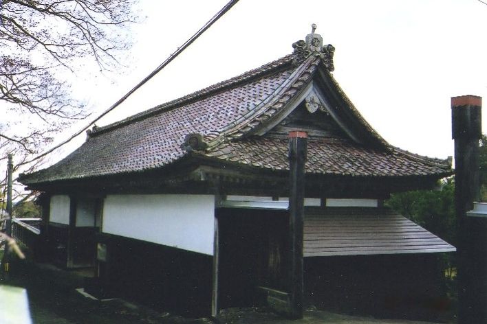 大泉坊長屋門
