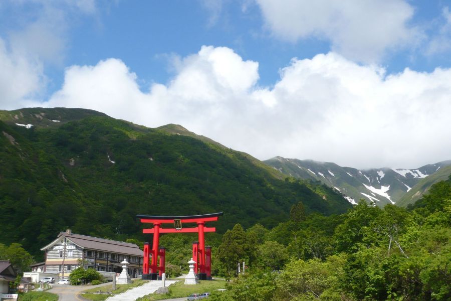 湯殿山神社本宮