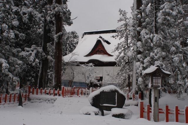 出羽三山神社 羽黒山三神合祭殿 2023年 月山卯歳御縁年｜観光スポット