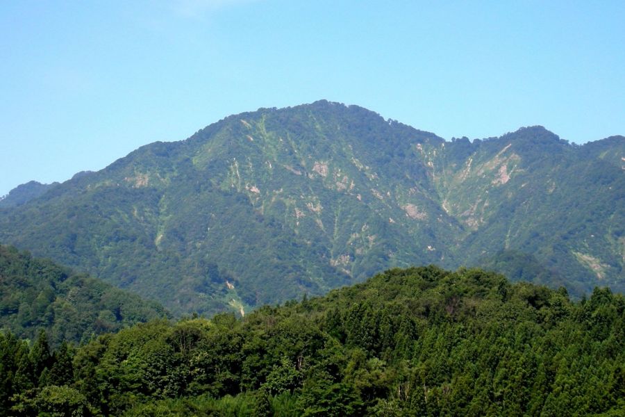 湯ノ沢岳
