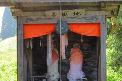 縁結び地蔵（ご利益有と人気です）