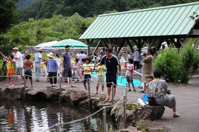 渓流釣りぼり