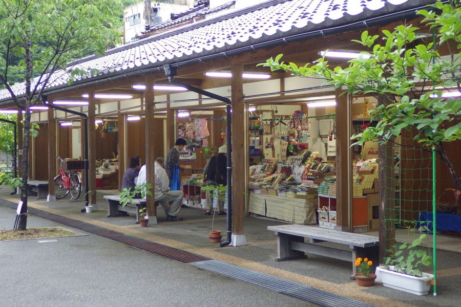 あつみ温泉朝市