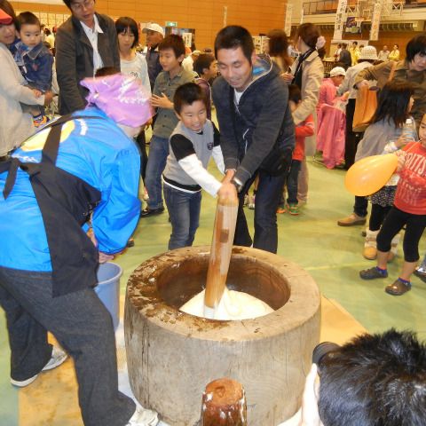 つや姫の里の収穫祭・ふじしま秋まつり
