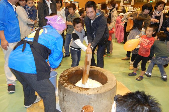 つや姫の里の収穫祭・ふじしま秋まつり