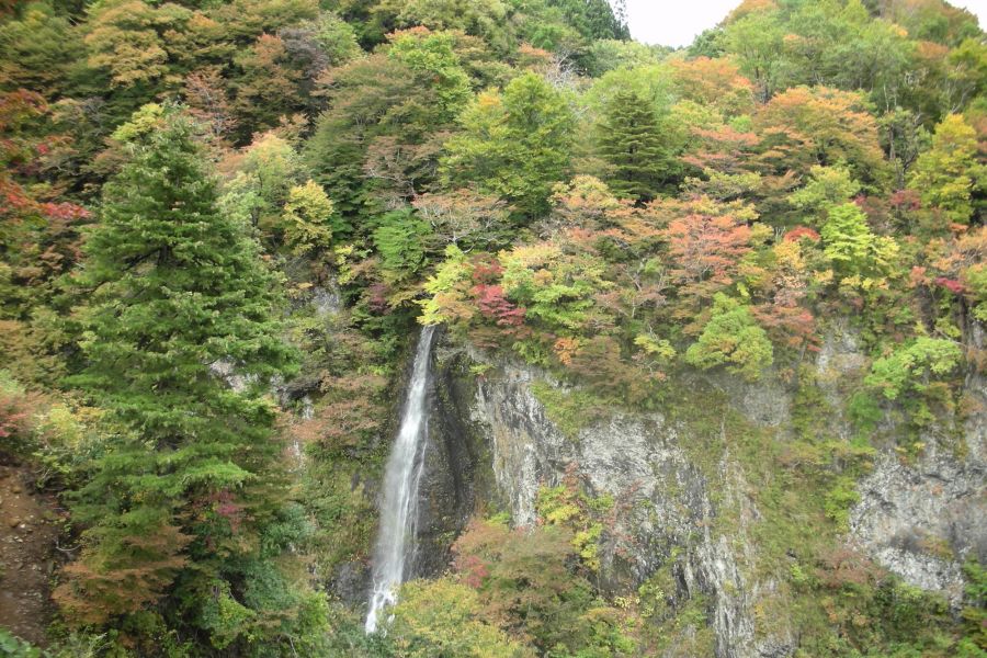 米の粉の滝