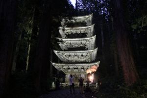 国宝 羽黒山五重塔ライトアップ