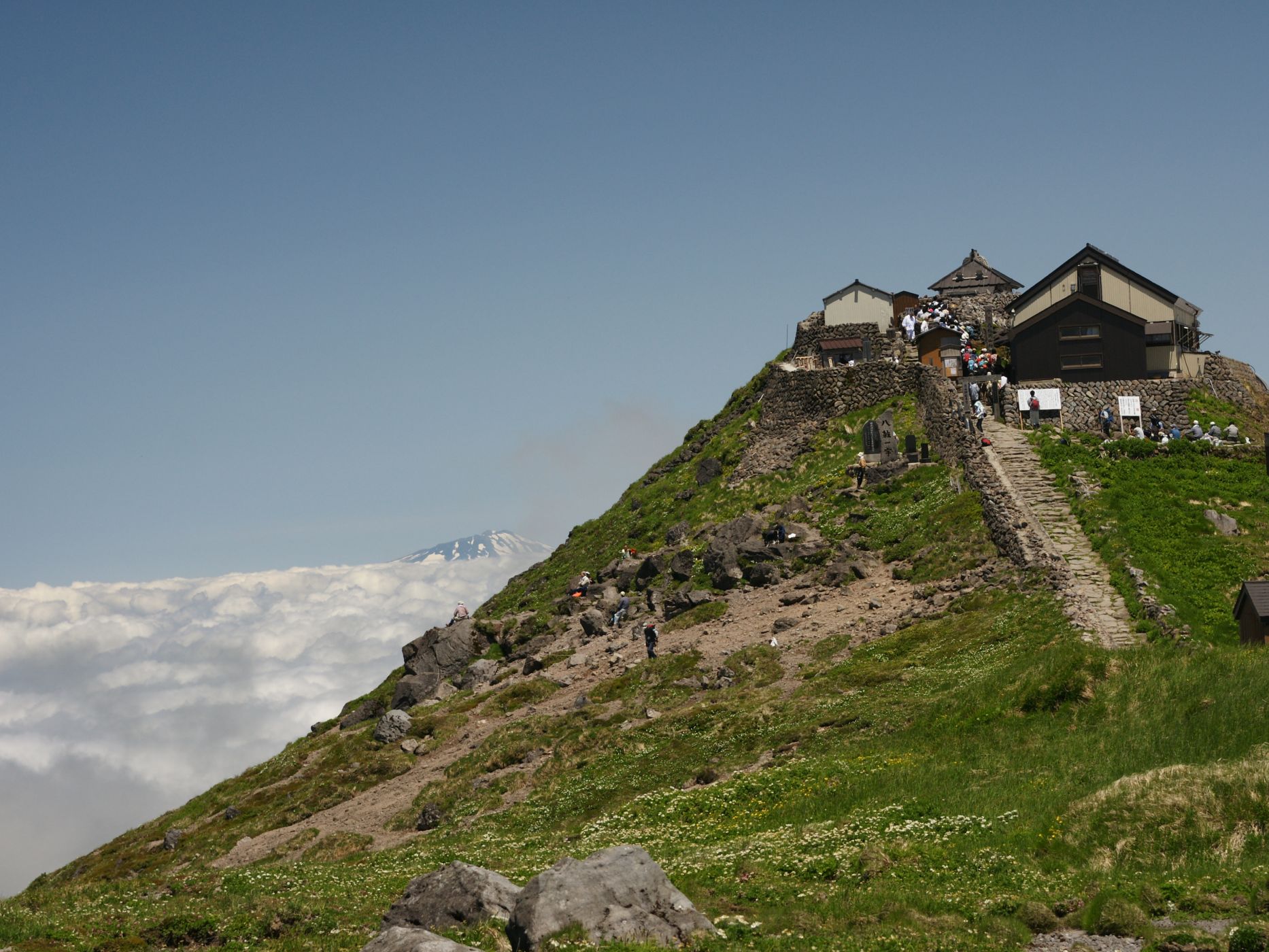 月山 夏山開き 7月１日予定