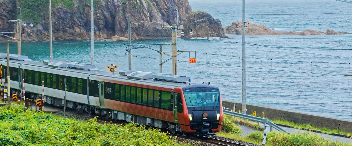 新潟・庄内の食と景観を楽しむ観光列車「海里」に乗ってきました！｜旅