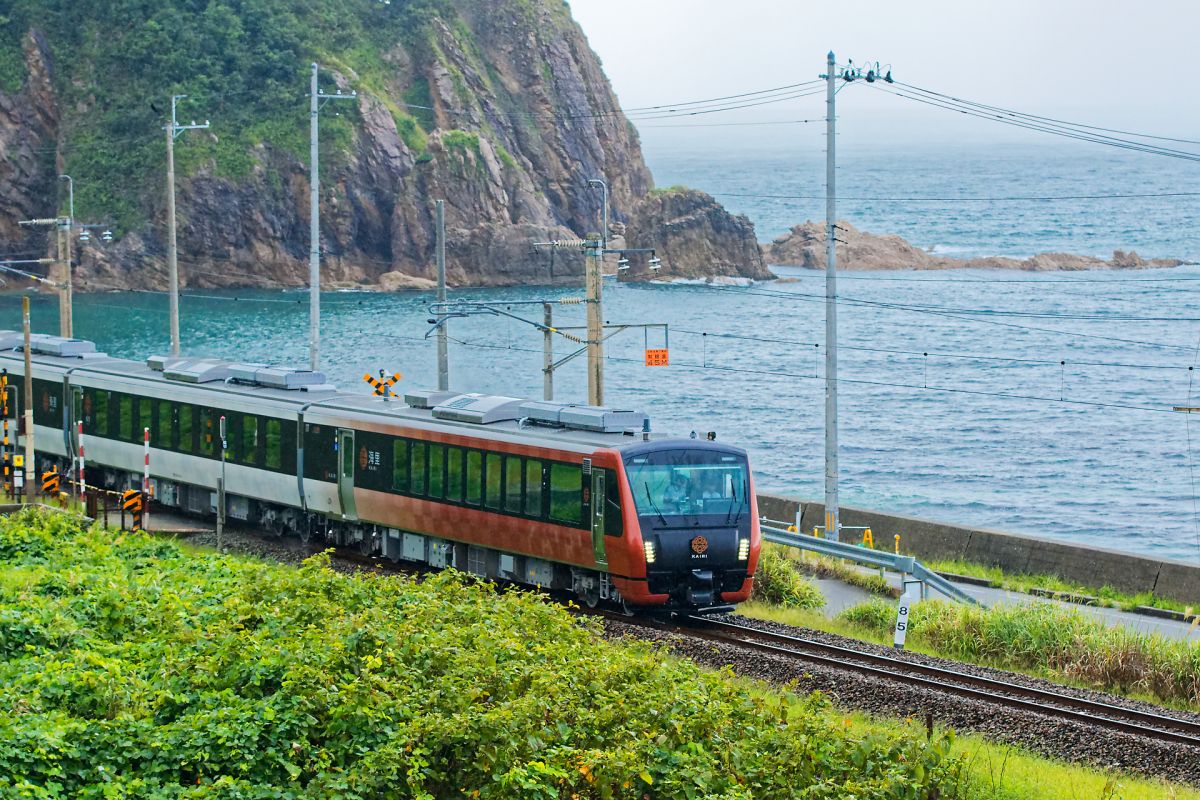 新潟・庄内の食と景観を楽しむ観光列車「海里」に乗ってきました！