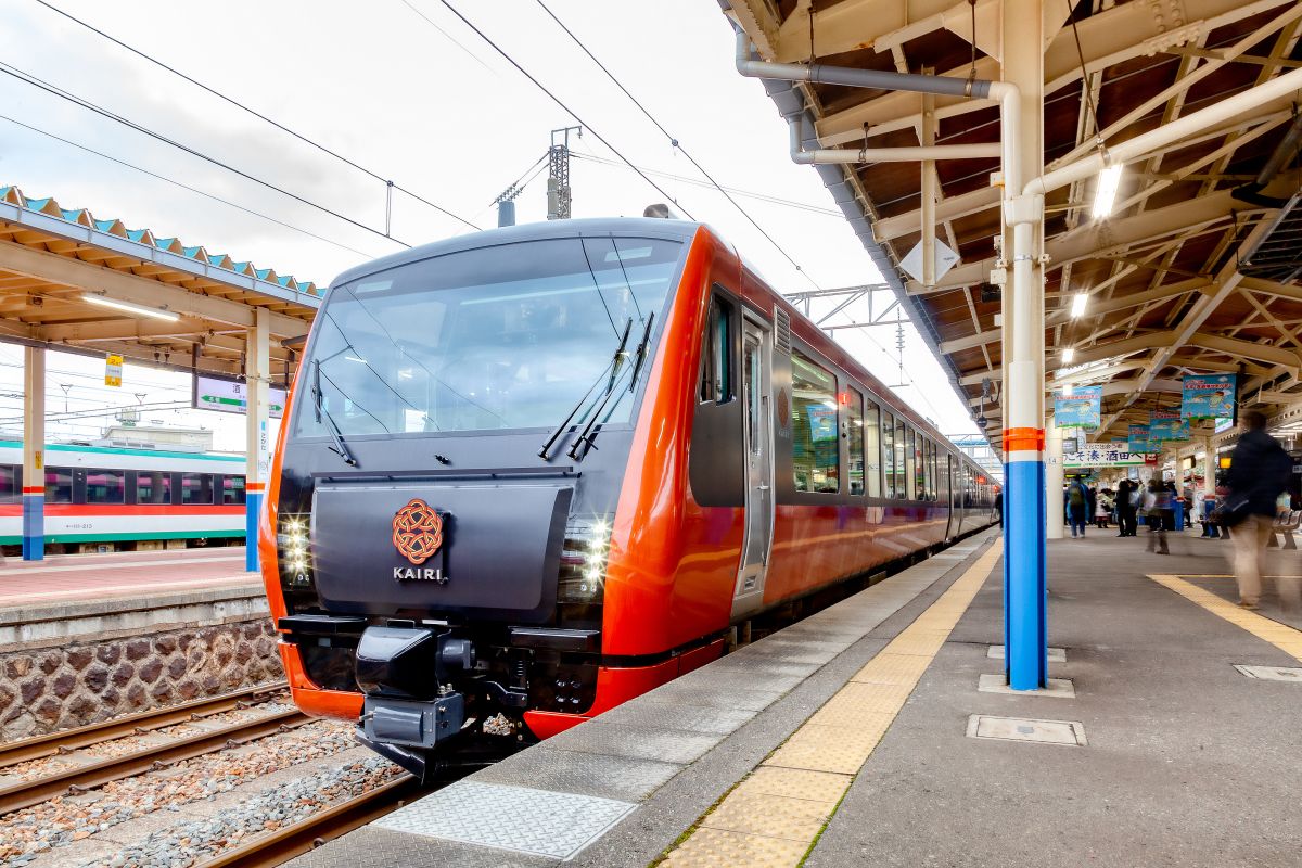 新潟・庄内の食と景観を楽しむ観光列車「海里」に乗ってきました！｜旅