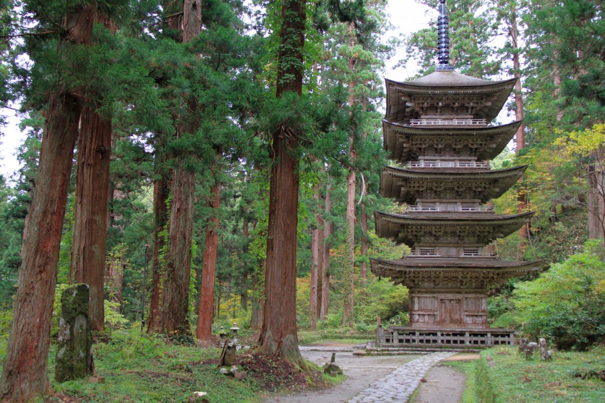 世界が認めた霊山を歩く 出羽三山参り 旅の特集 やまがた庄内観光サイト 山形県庄内エリアの観光 旅行情報